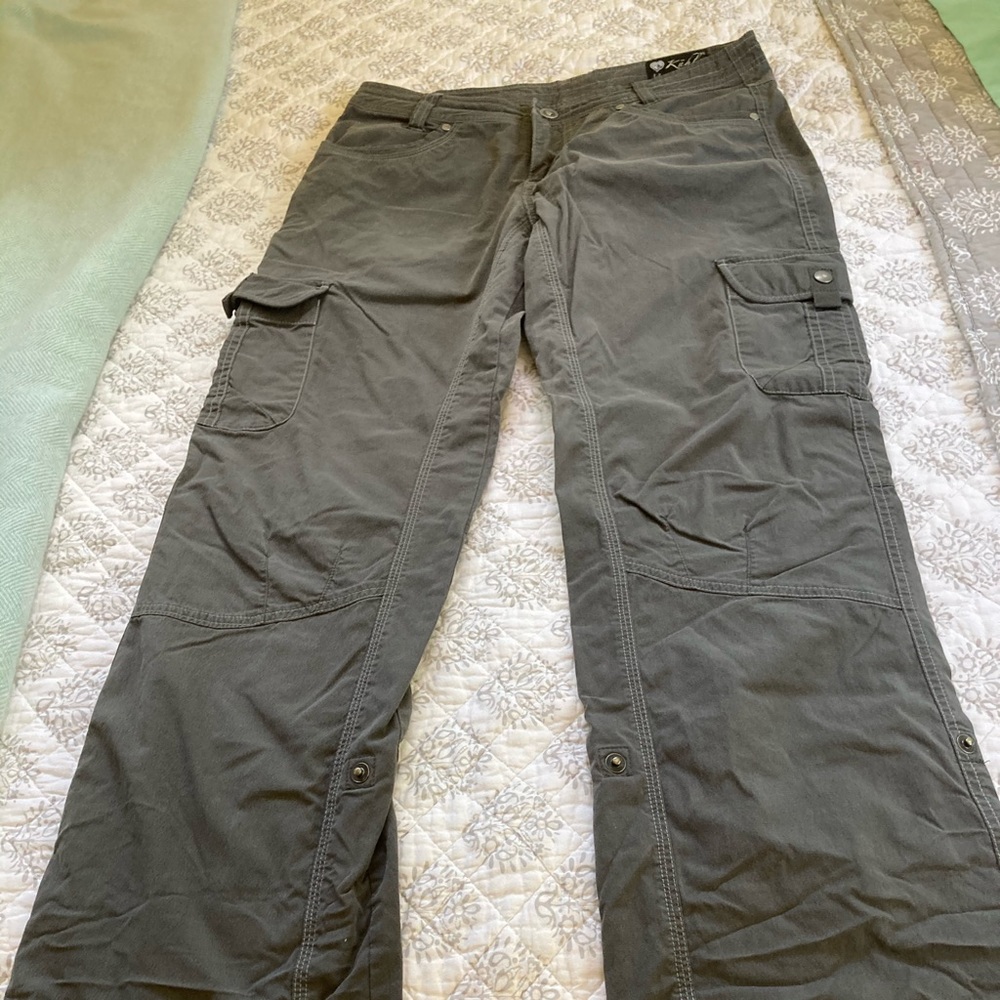 Kulh long, converts to Capri cargo hiking pants